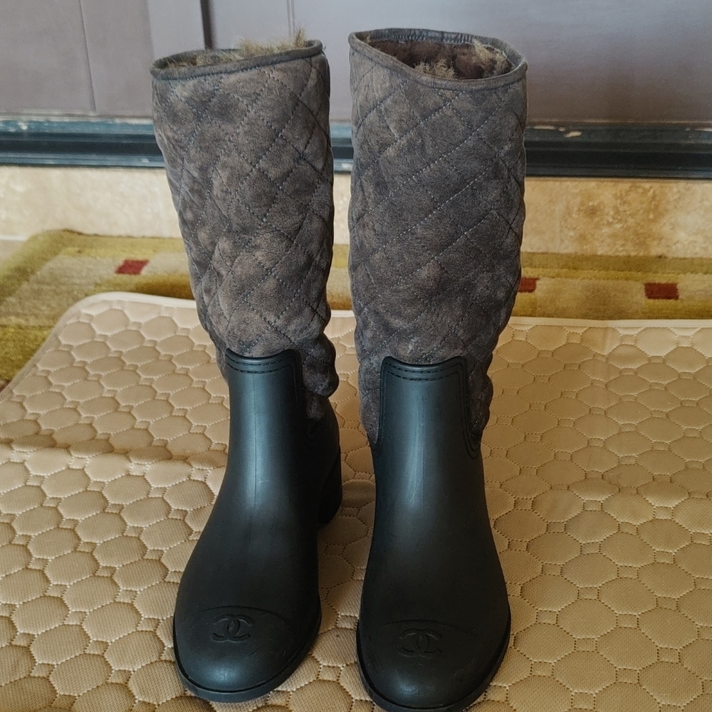 Chanel winter boots size 39